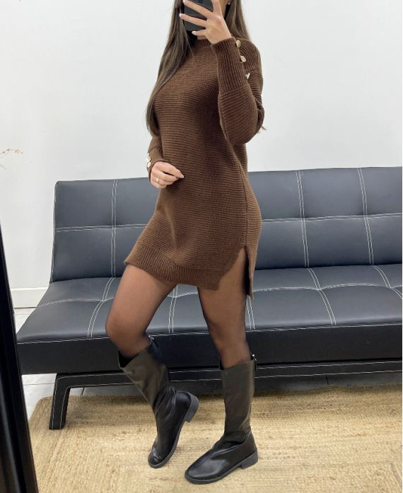 Robe pull chocolat manches à boutons