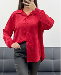 Chemise en satin cloutée rouge