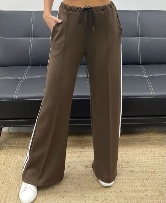 Pantalon 2 poches chocolat à rayures blanches