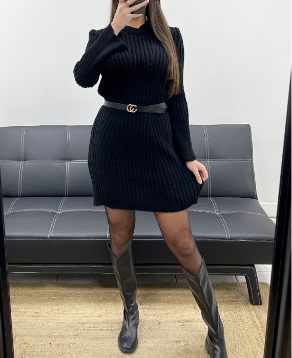 Robe noir en mailles côtelée