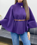 Cape et ceinture violette
