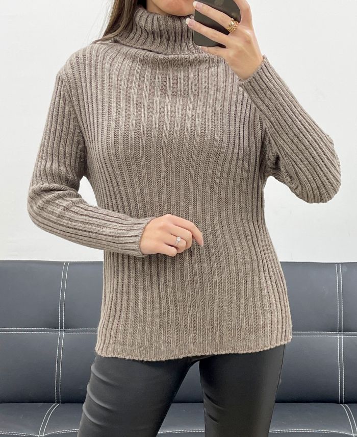 Pull en maille cotelée taupe